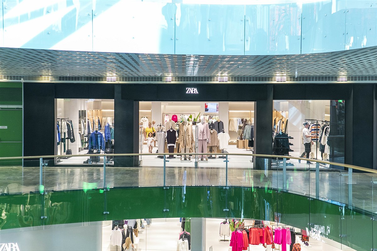Portal im OG des neuen Zara-Store im EUROPARK Salzburg