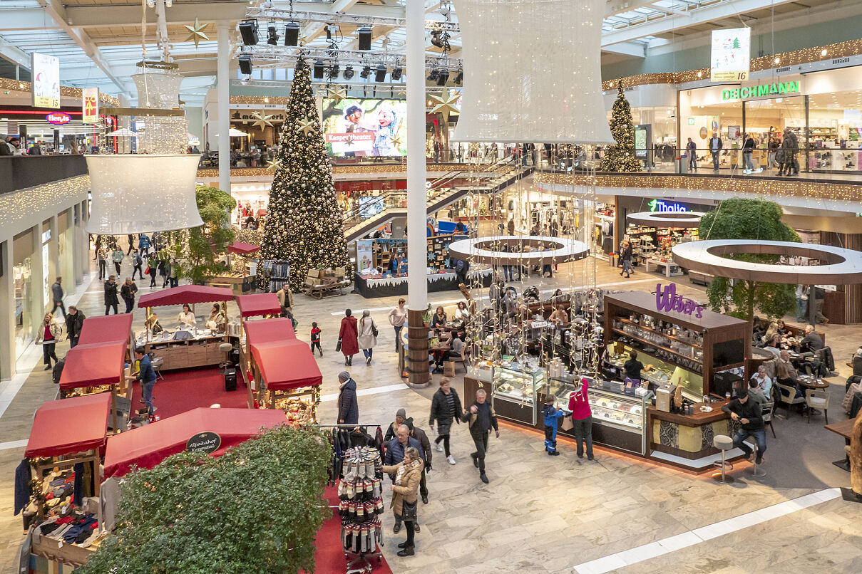 Weihnachtliches Shopping in der WEBERZEILE